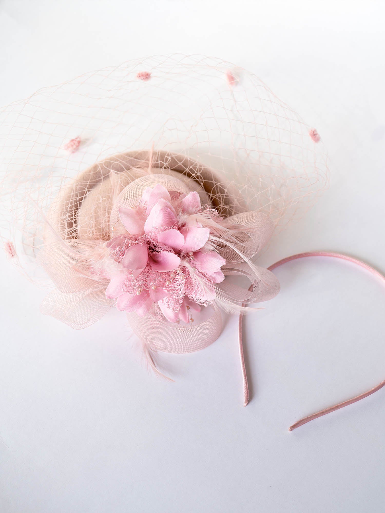 Janyas Closet Vintage Dusty Pink Derby Hat with Veil Hair Clip And Hair Band